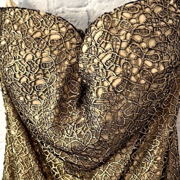 𝅺gold and Tan Strapless Dress . - Picture 2 of 9